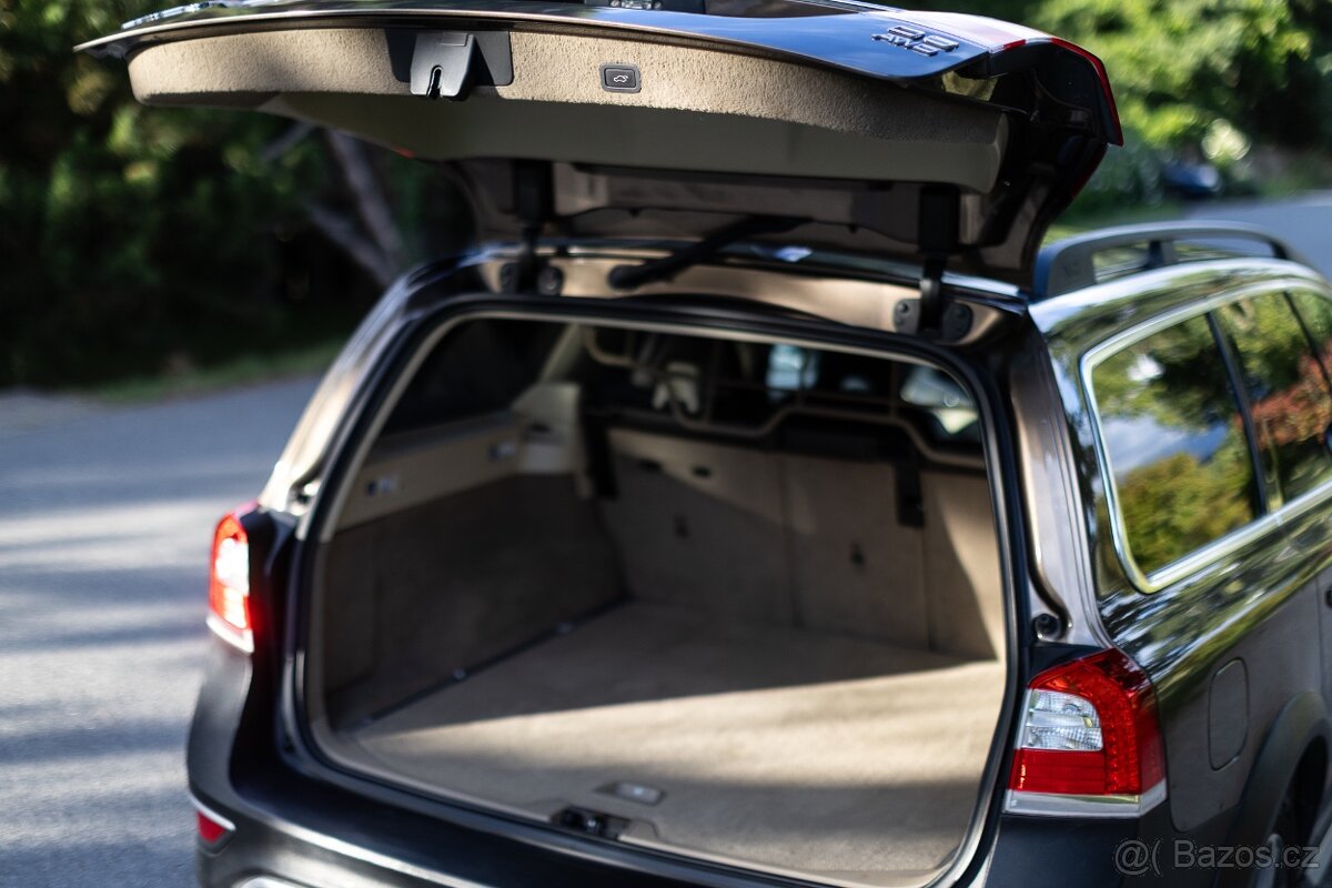 VOLVO XC70 D5 AWD SUMMUM - 17