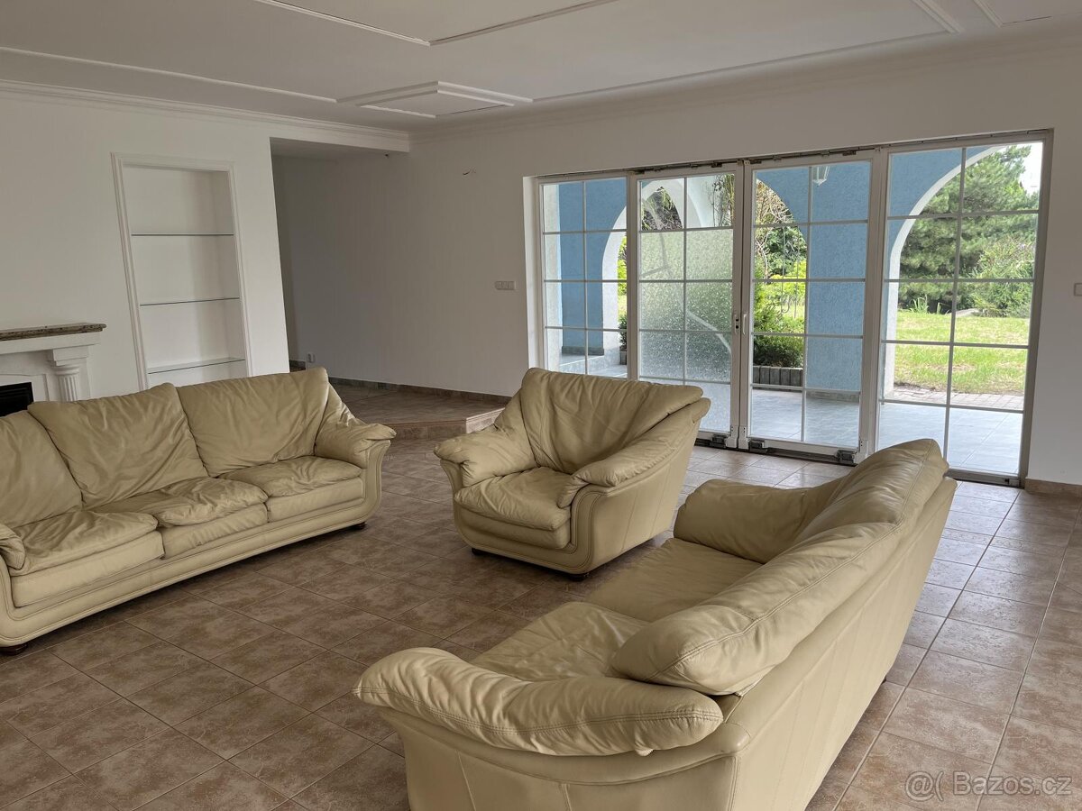 Prodej krásného rodinného domu se zahradou v Plotišti nad La - 17