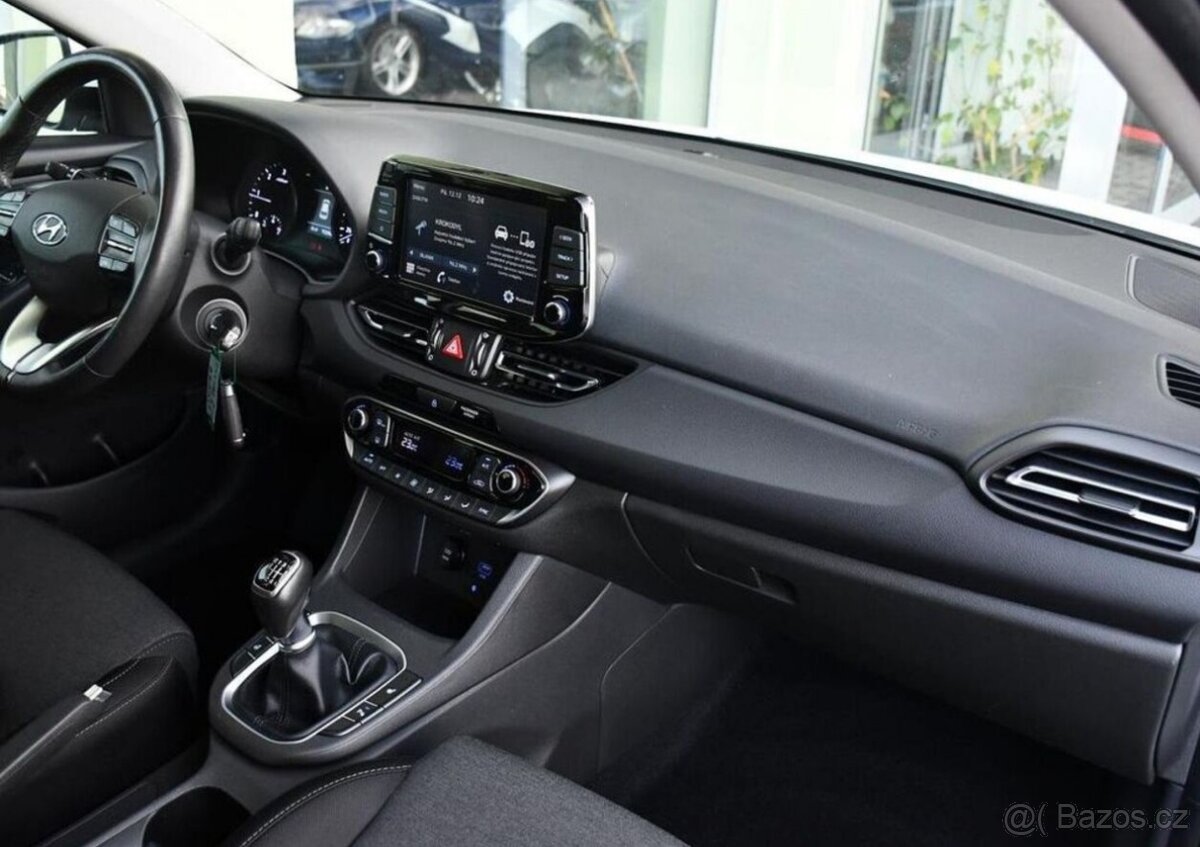 Hyundai i30 1.6CRDi TAŽNÉ 1M ČR - 17