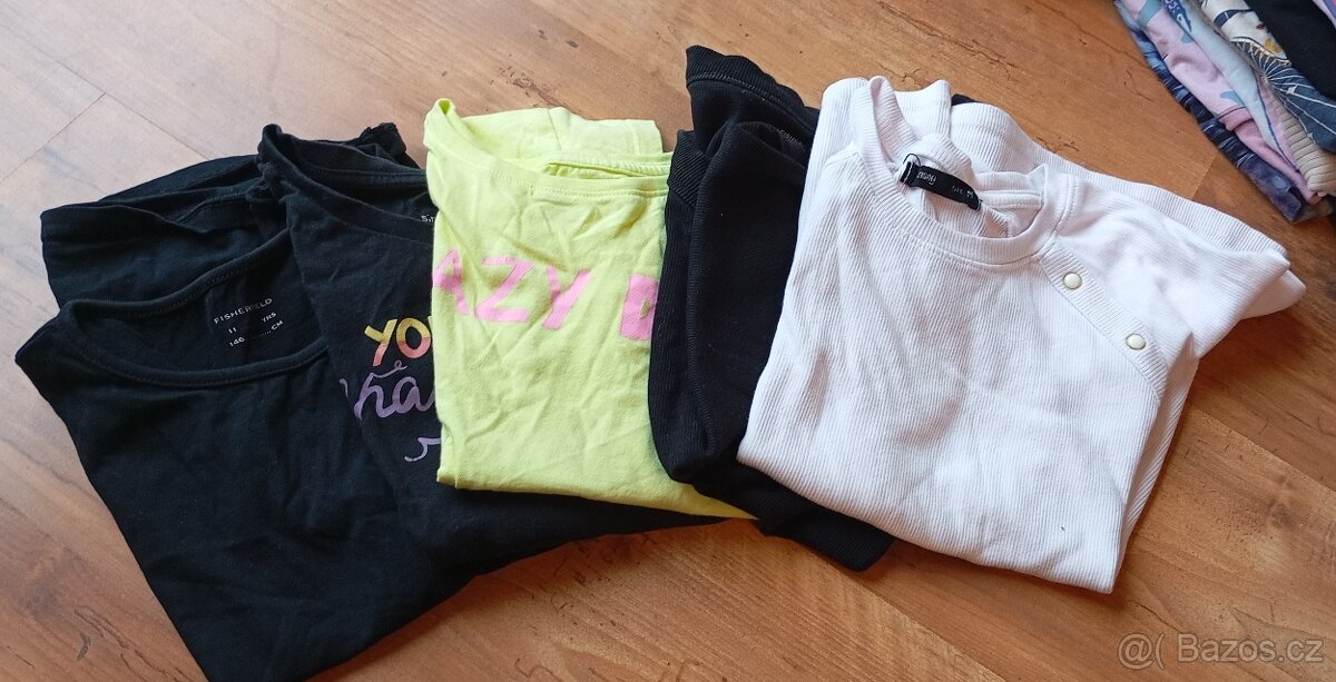 Mix oblečení pro dívku vel. 8-10 let, 40 ks - 17