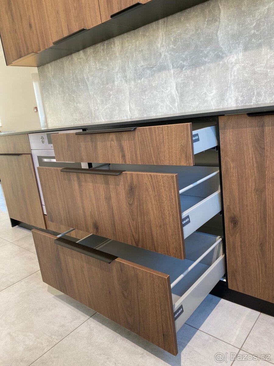 Kuchyňská linka – SKLADEM - 17