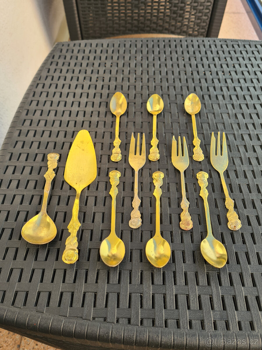 Starožitné a sběratelské předměty - 17