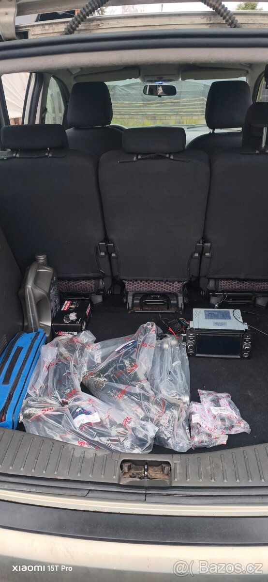 Ford C-MAX 1.6 benzín - 17