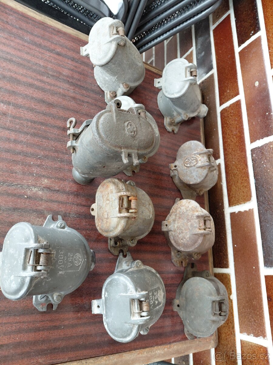 Stropní svítidlo, zásuvka 25A, 380V, zásuvka 16A,380V - 17