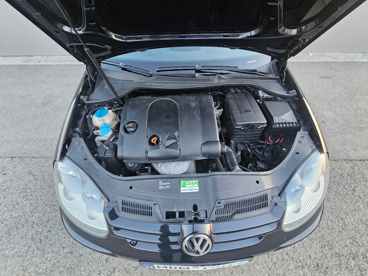 VW Golf 5 1.4 benzín kůže - 17