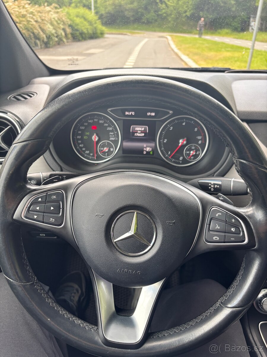 Mercedes B200 automat panorama - 17