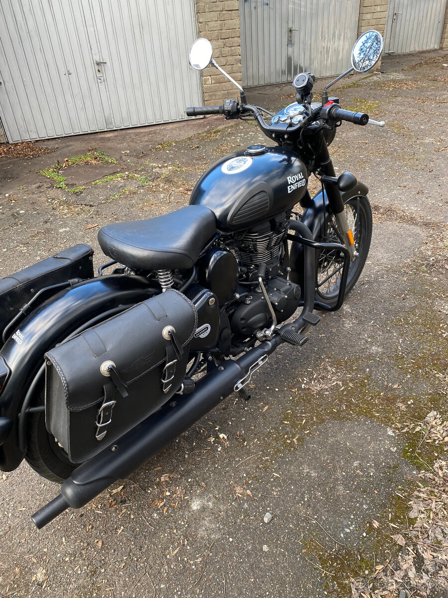 Royal Enfiel Classic 500 - 17