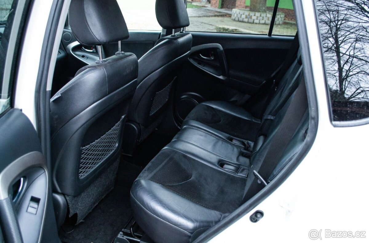 Toyota RAV4 2.2l D-CAT 180 Premium - 17