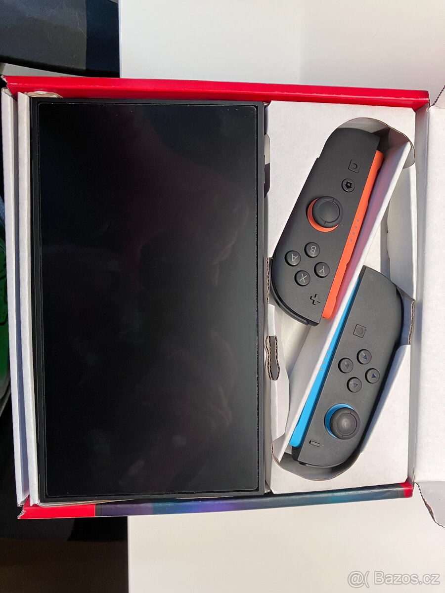 Nintendo Switch 2 - top stav - komplet balení - 17