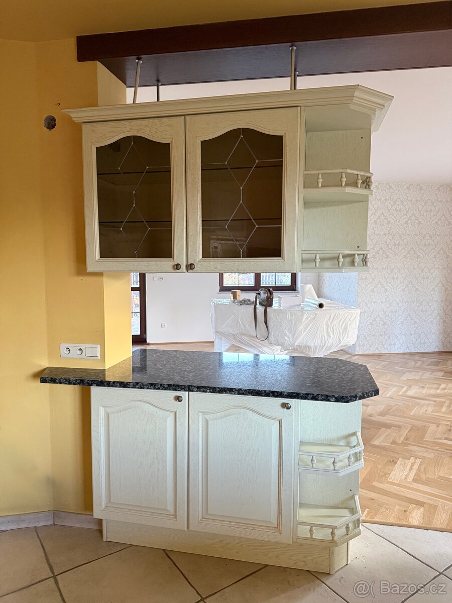 Kuchyňská linka včetně žulové desky - 17