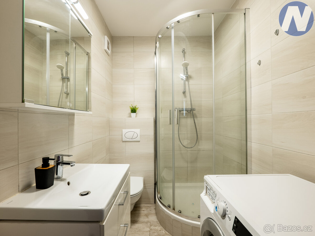 Prachatice, prodej bytu 3+1 s lodžií a garáží - 17