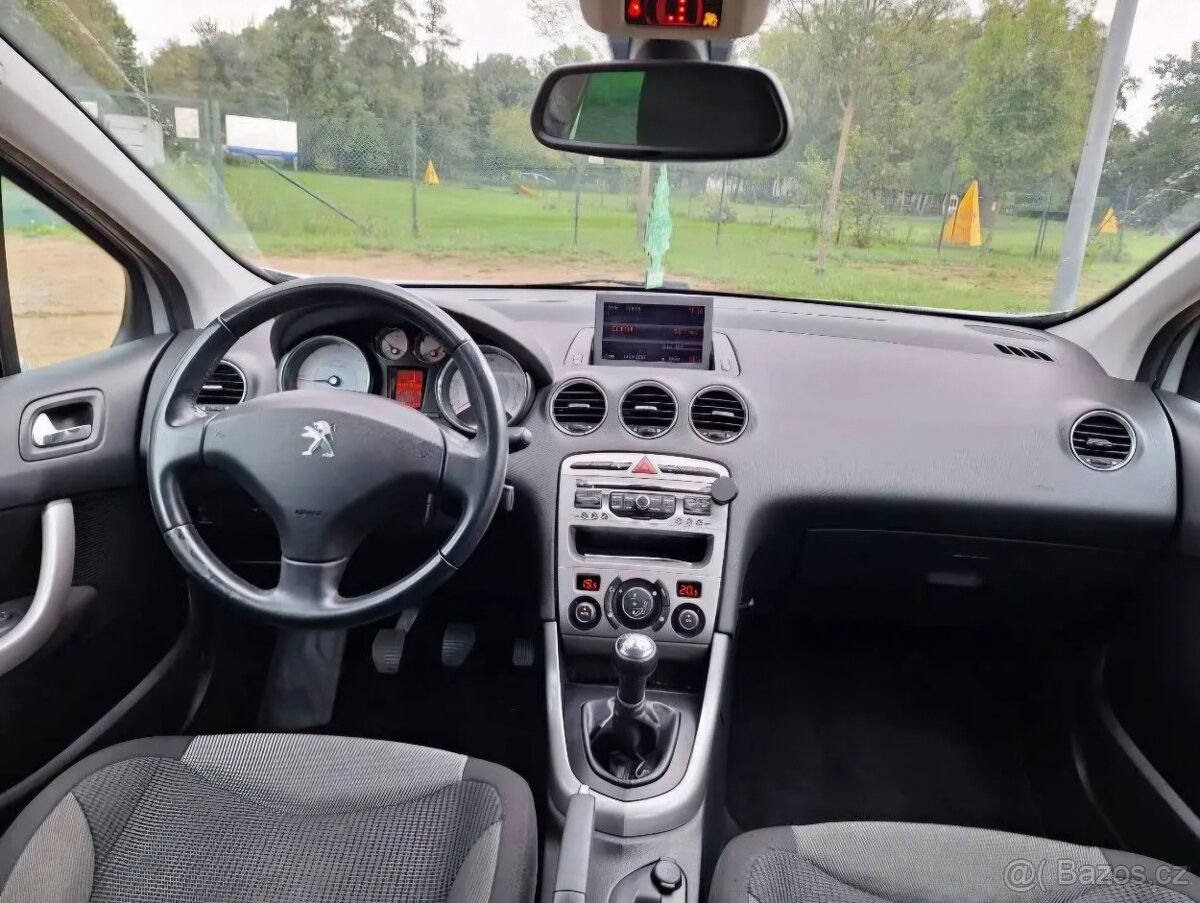 Peugeot 308 SW Facelift - 17