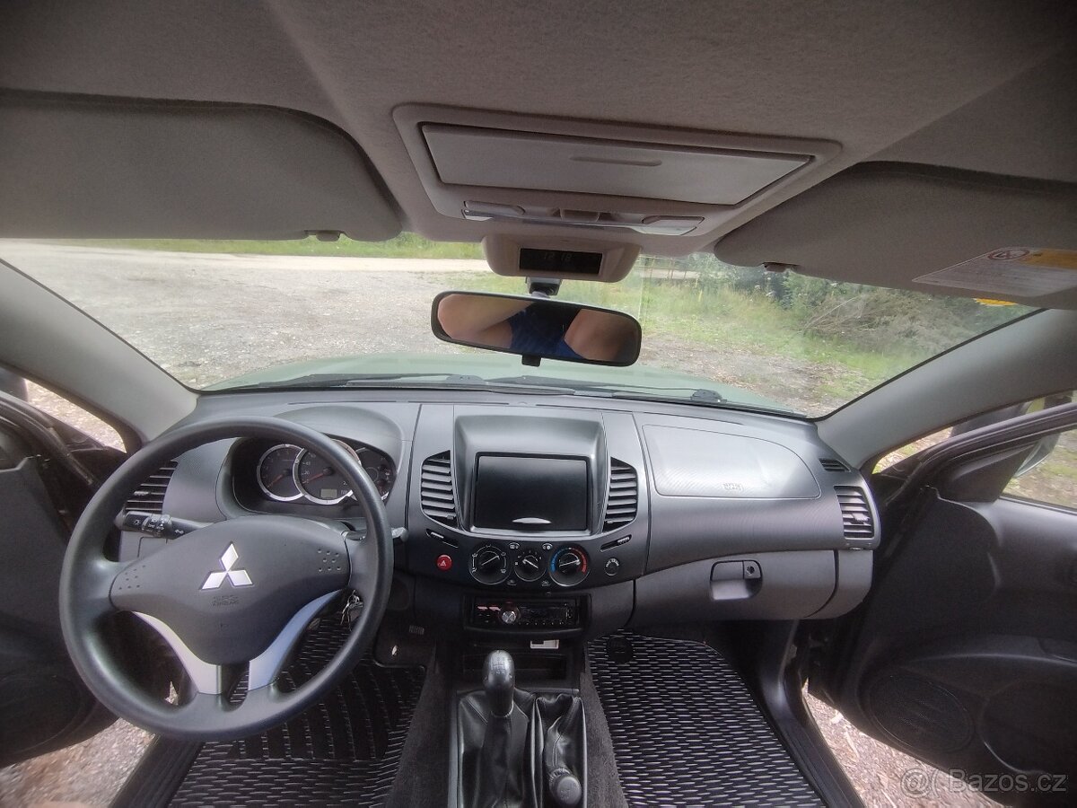 Mitsubishi L200 - 17