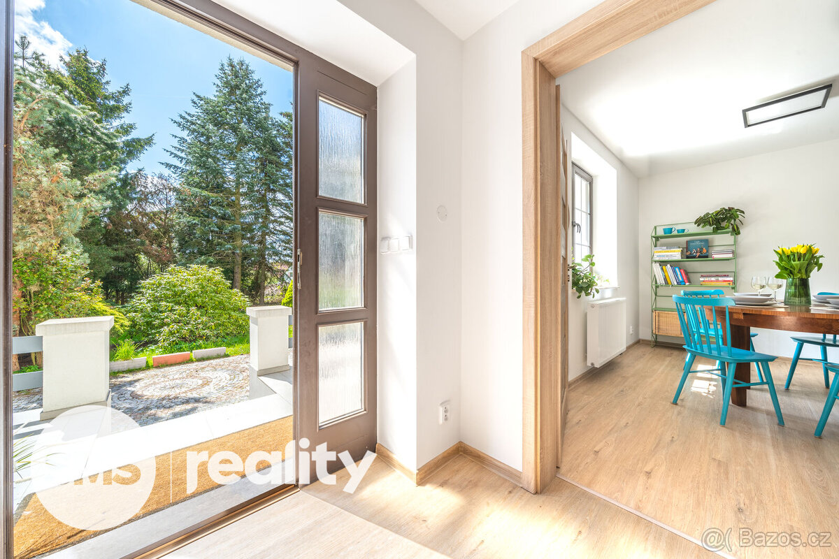 RD 4+1, 225 m2 (včetně garáže a terasy), pozemek 1061 - 17