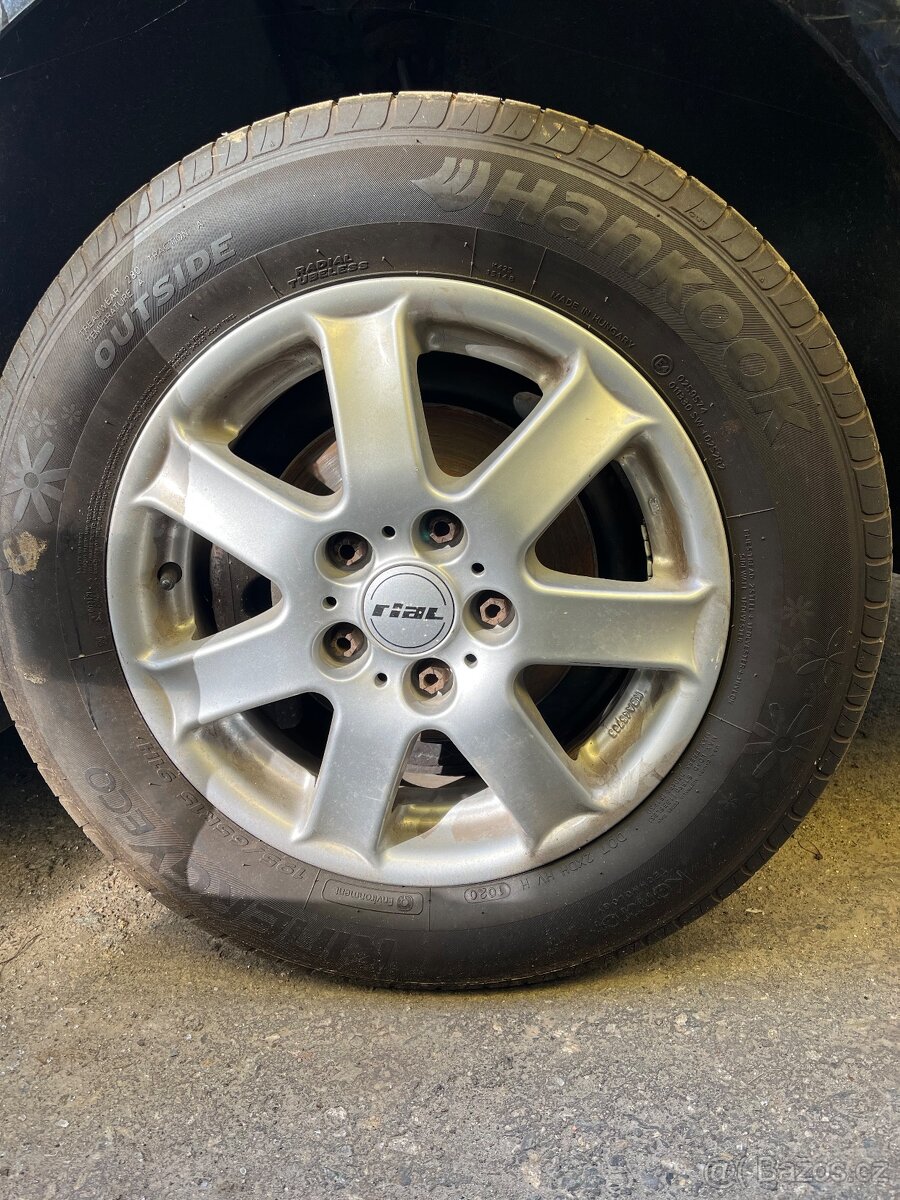 VW Touran 1.9tdi 77kw - 17