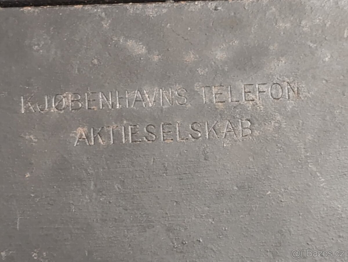 Velmi starý těžký dánský kovový telefon KTAS D08 - 17