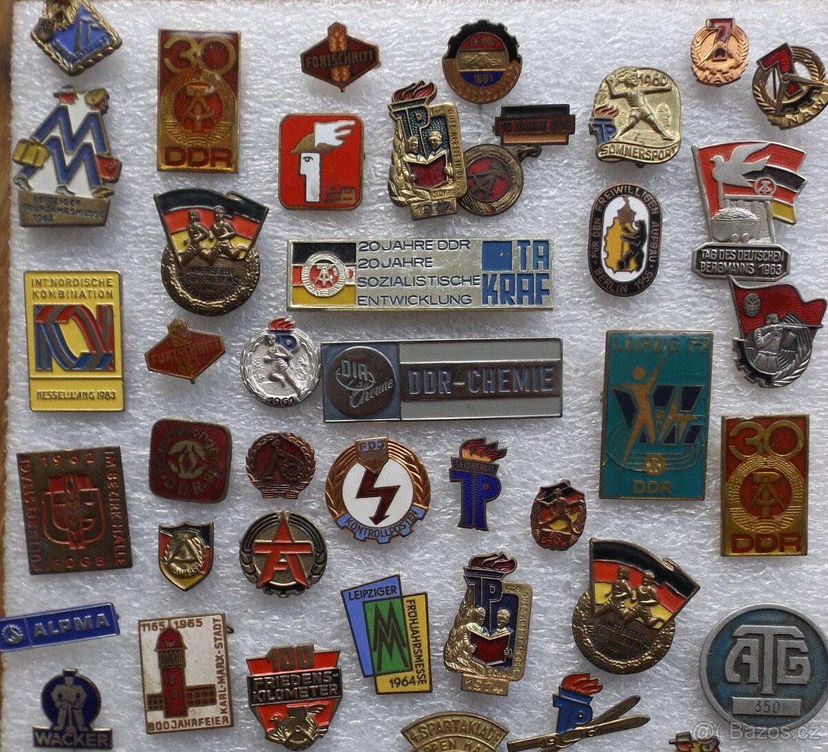 odznaky - různé druhy - 17