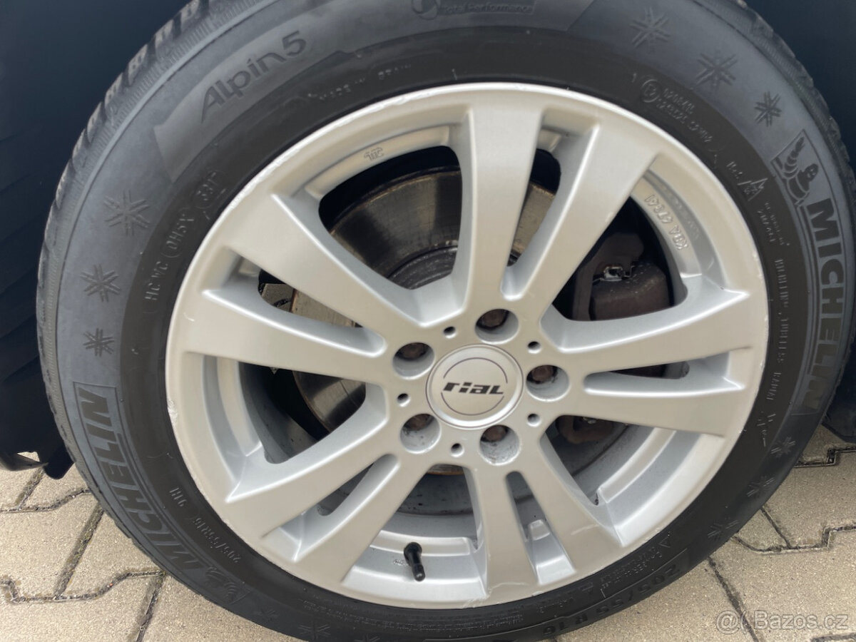 Mercedes-Benz C220 combi nová STK - 17