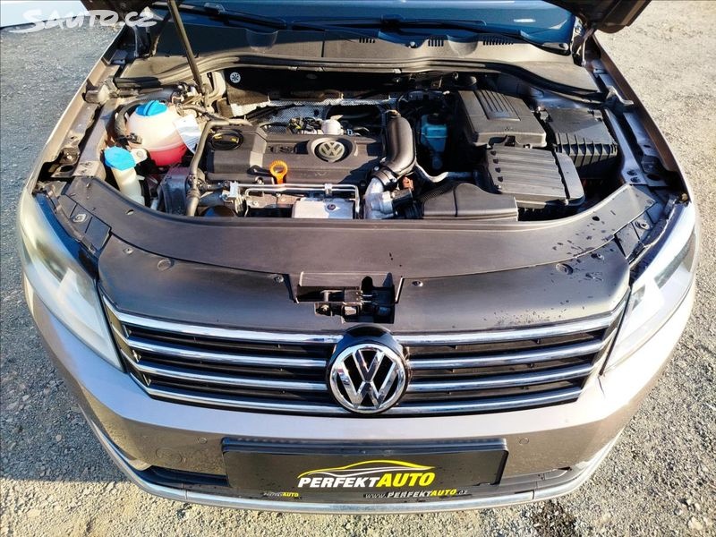 VW Passat LIMUZÍNA 1.4 TSi 90kW r.v. 12/2010, naj. 192.235km - 17