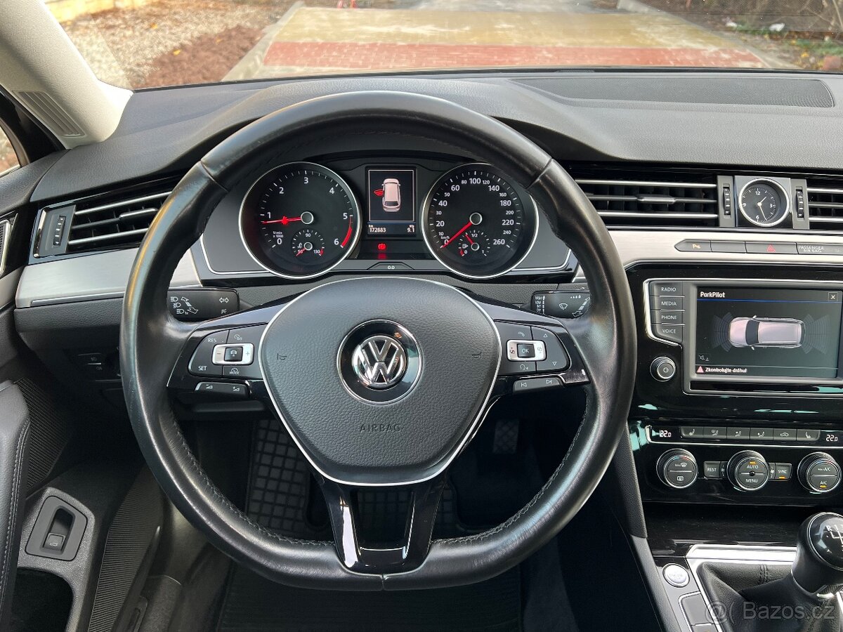 VW Passat B8 Variant, Highline, 2.0tdi, 110kw, servis jen VW - 17