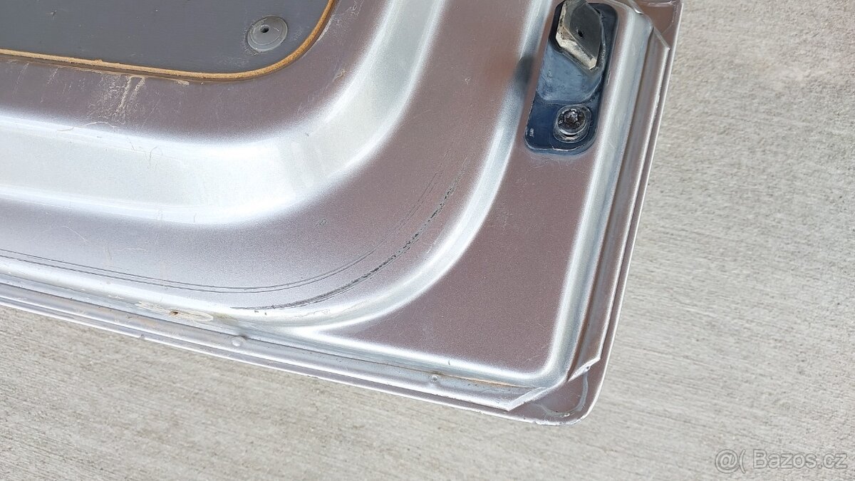 VW Caddy – Dveře kufru , Vzpěry - 17