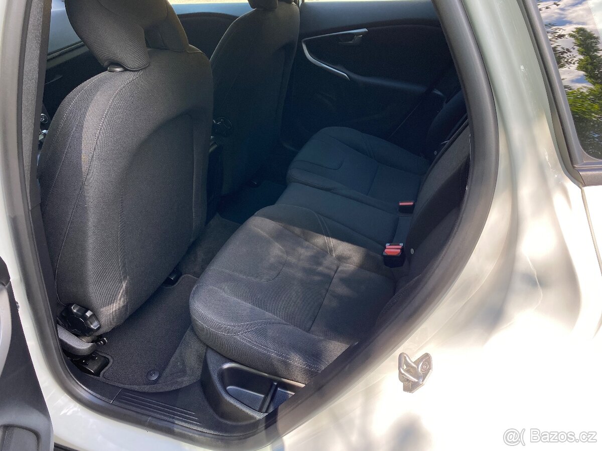 Volvo V40 Cross Country 2,0 D 88kW - 17