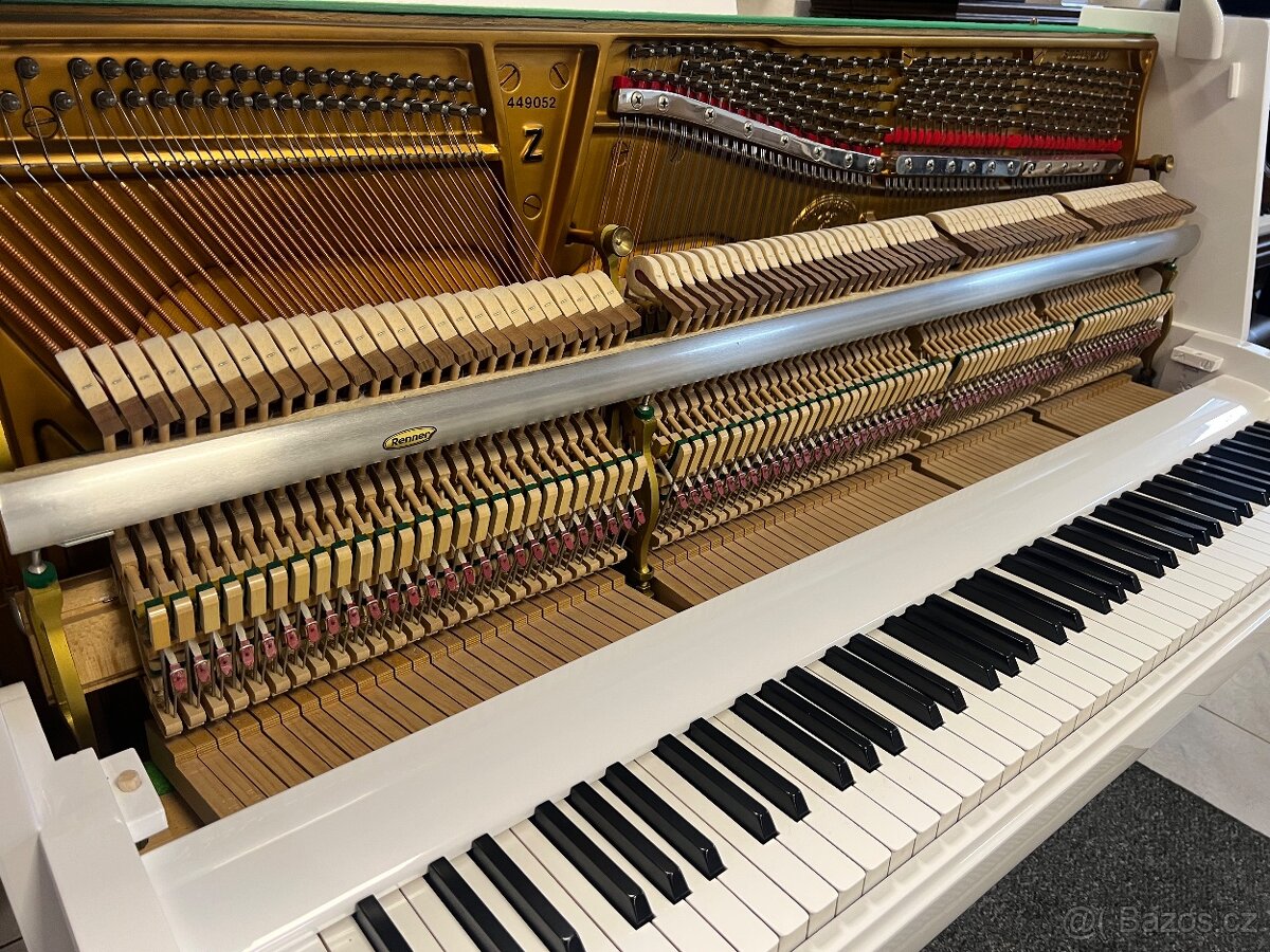 STEINWAY & SONS mod. Z 114 se zárukou 5 let, PRODÁNO - 17