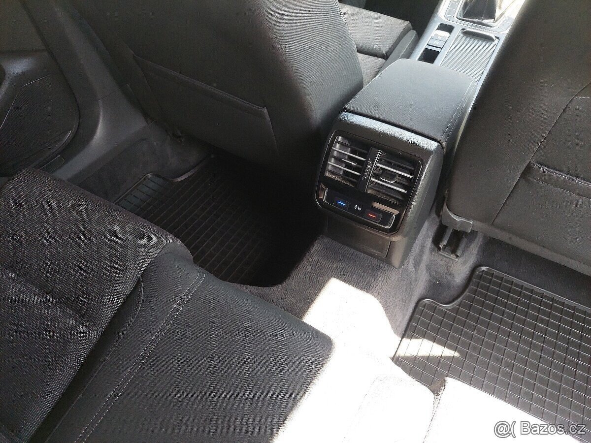 VW Passat B8 variant 1.6 TDI 88kw m.2017 - 17