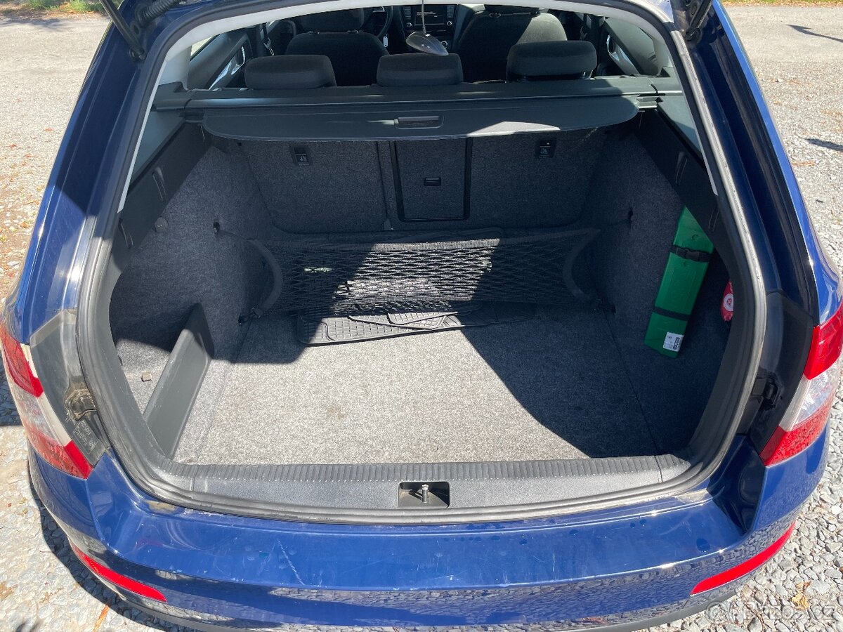 Škoda Octavia 1.6 TDi 81kW DSG Navigace, Tempomat - 17