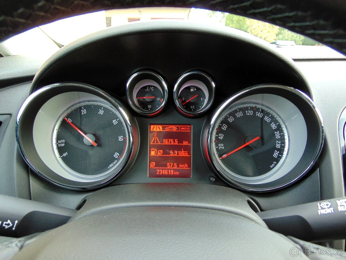 OPEL ASTRA 1.6 CDTI,PŮVOD ČR,1.MAJ.,TAŽNÉ,SERVISKA,NAVI,SENZ - 17
