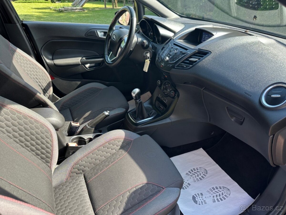 Prodám Ford Fiesta ST-line 1.0EcoBoost 92lw - 17