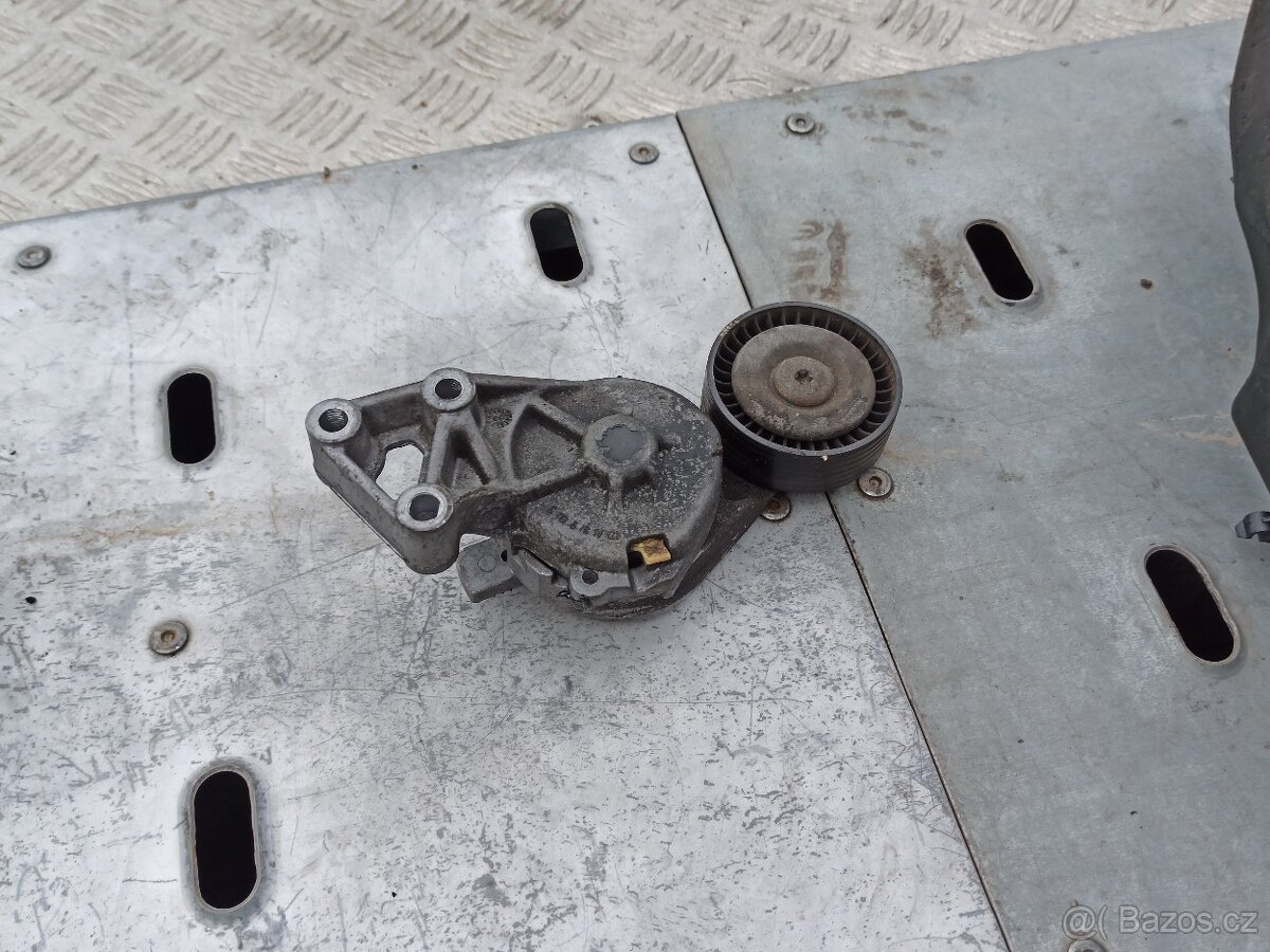 PŘÍSLUŠENSTVÍ MOTORU - VW 1.9 TDi 74kW, typ AXR - 17