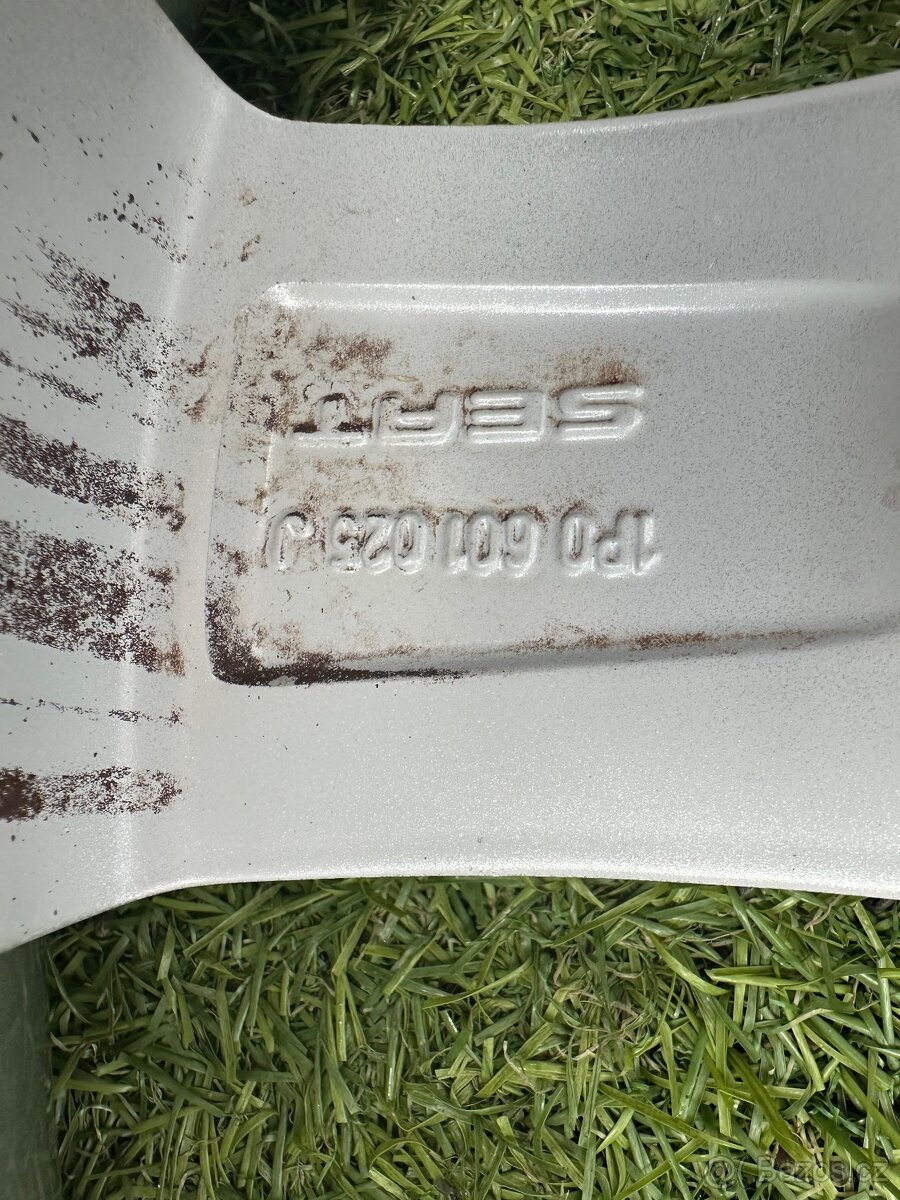 Seat leon - 225/45 R17 ORIGINÁLNÍ SADA - 17