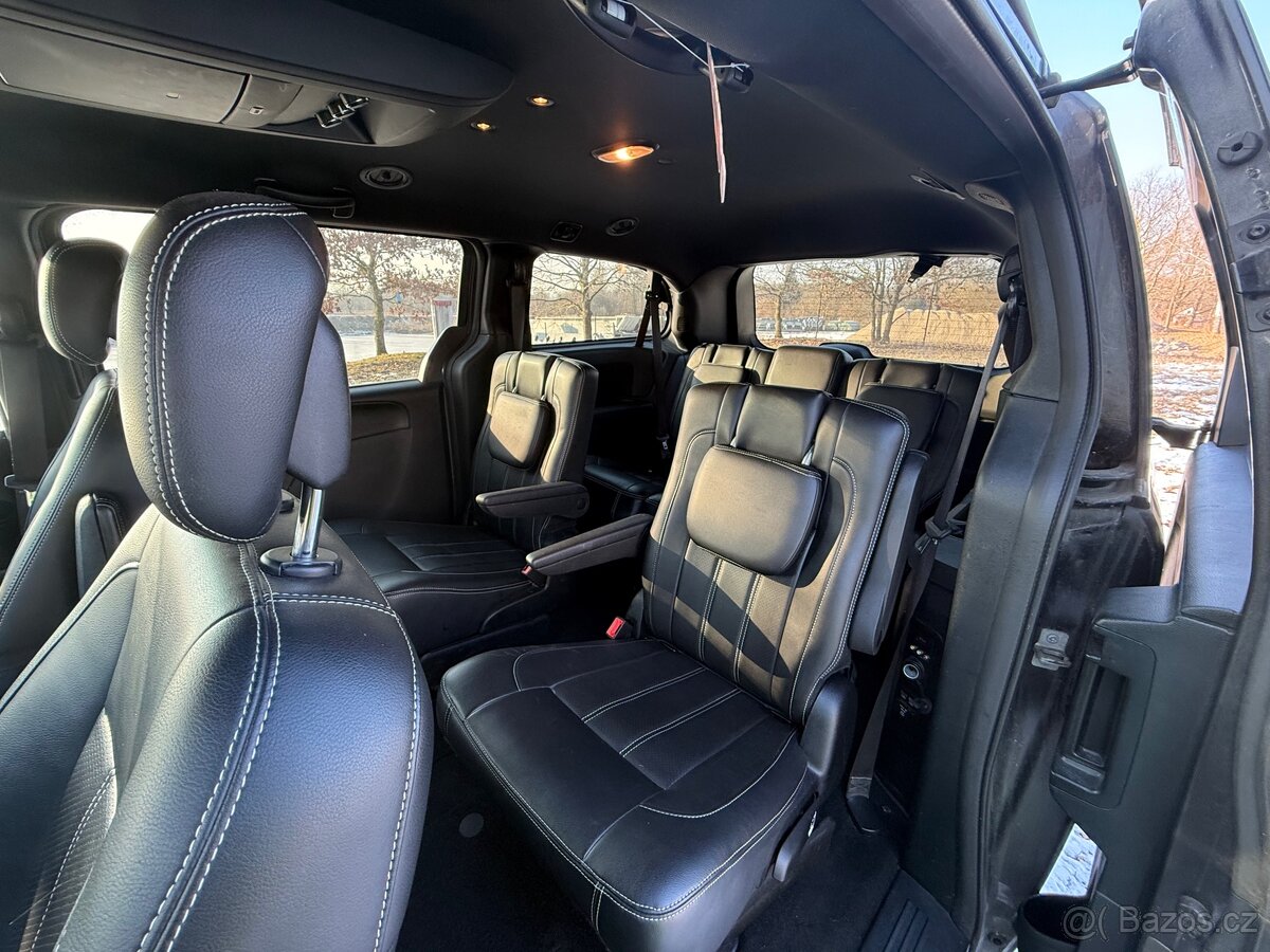 Dodge Grand Caravan - 17