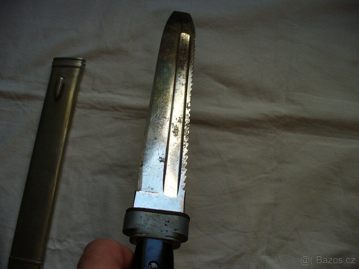 Nemecky-zdravutni tesak DRK-"upraven po roce1945-"k renovaci - 17