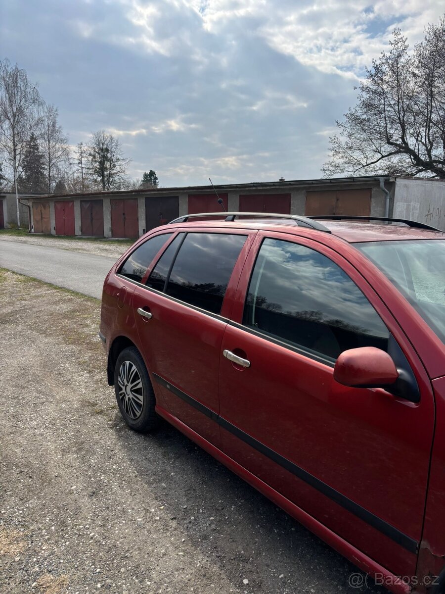 Škoda fabia combi 1,4 - 17
