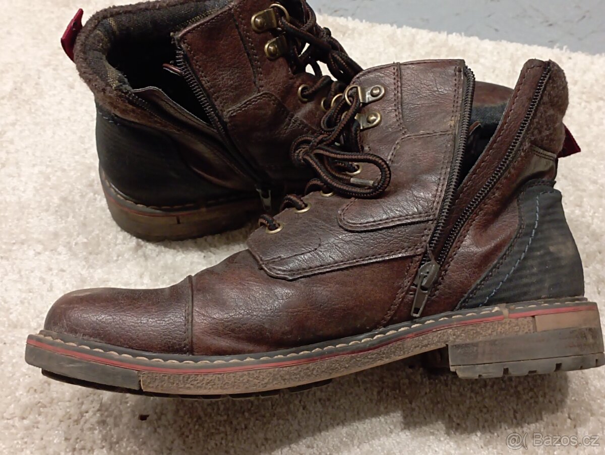 BOTY po synech - BEDNA BOT - výborný stav - 17