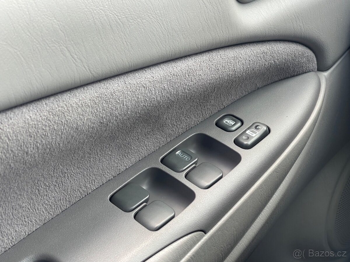 Toyota Prius 1.5 hybrid, r.v. 2000, BOURÁNO - 17