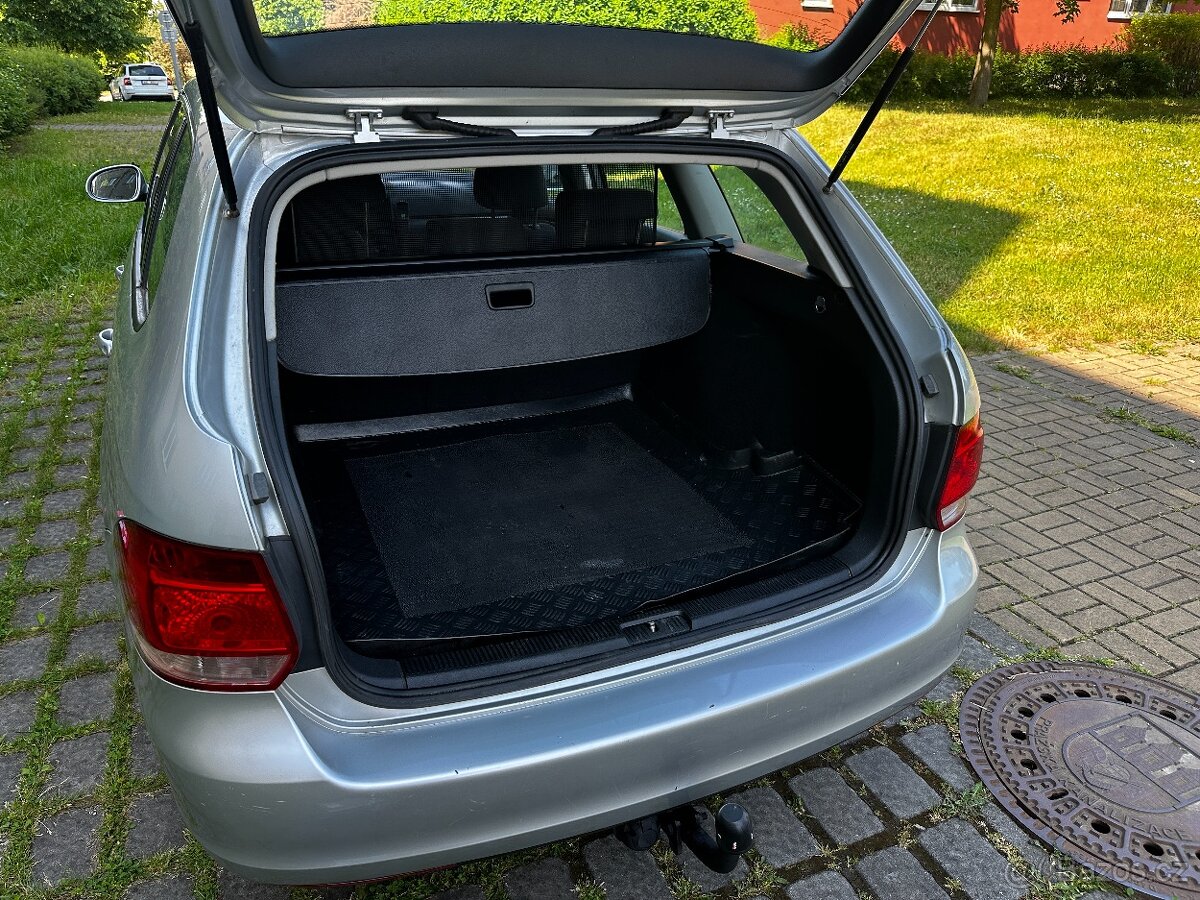 Volkswagen Golf V Combi 1.9 TDI 77kW Navi Tažné ALU R17 2009 - 17