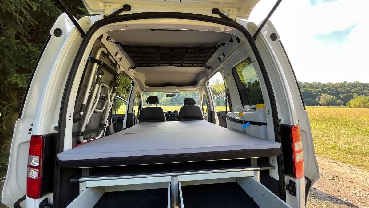 VW CADDY 2.0 CR TDI 4x4 / M1 / VESTAVBA S PŘÍSLUŠENSTVÍM - 17