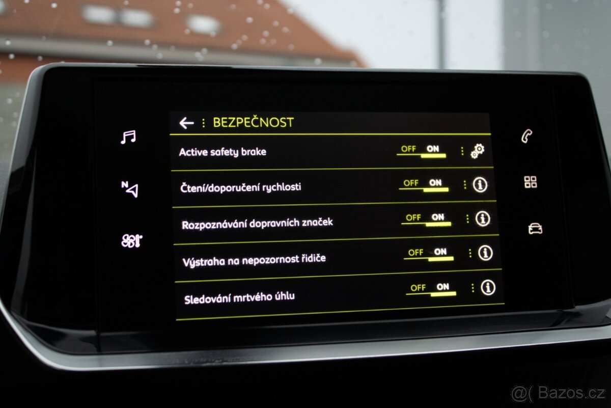 Peugeot 2008 GT-line 1.2 PureTech 2020 - 1.majiteľ - 17