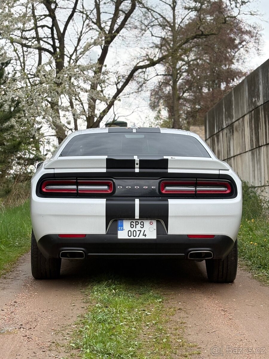 Dodge Challenger, 3.6L V6 - 17