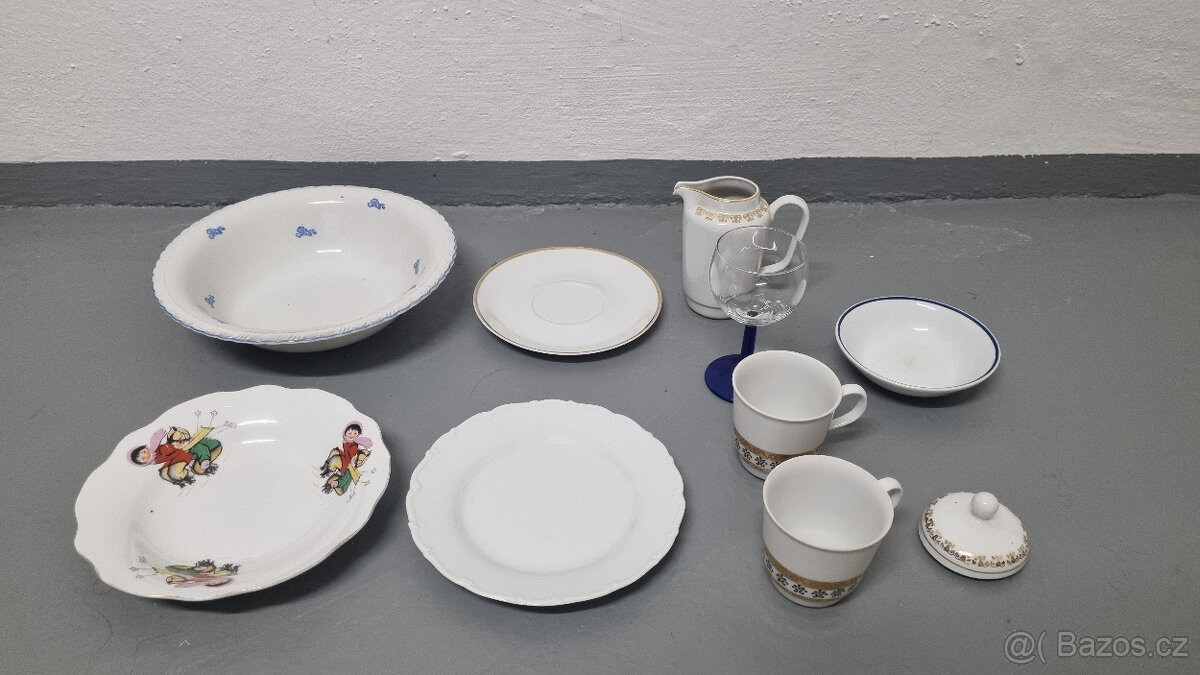 Sada talířů - 17