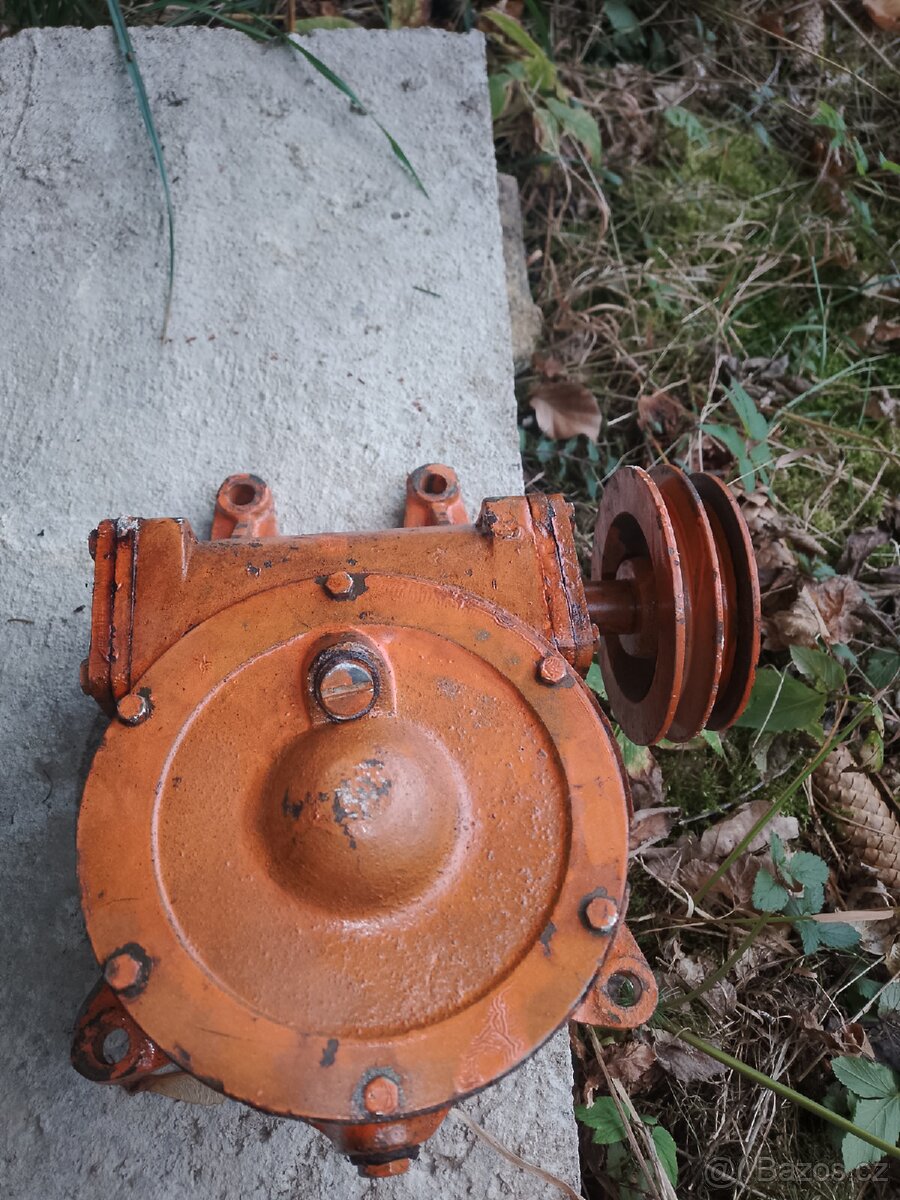 Nádrž ,elektromotory3faz.,hoblovka - 17