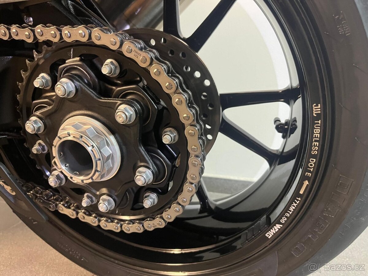 Triumph Speed Triple RR, r.v. 2022 - 17