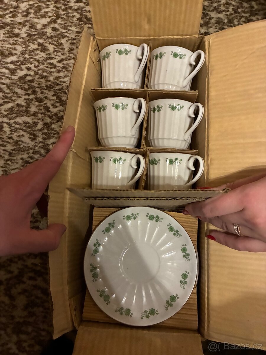 Skleněné a keramické nádobí - 17