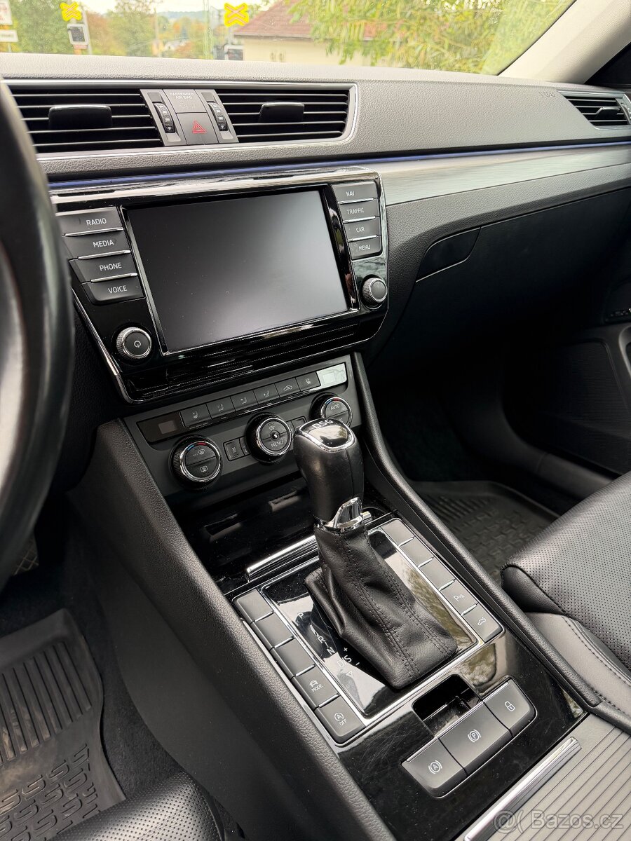 Škoda Superb 3 2.0 TDI, zimní paket, webasto, DSG - 17