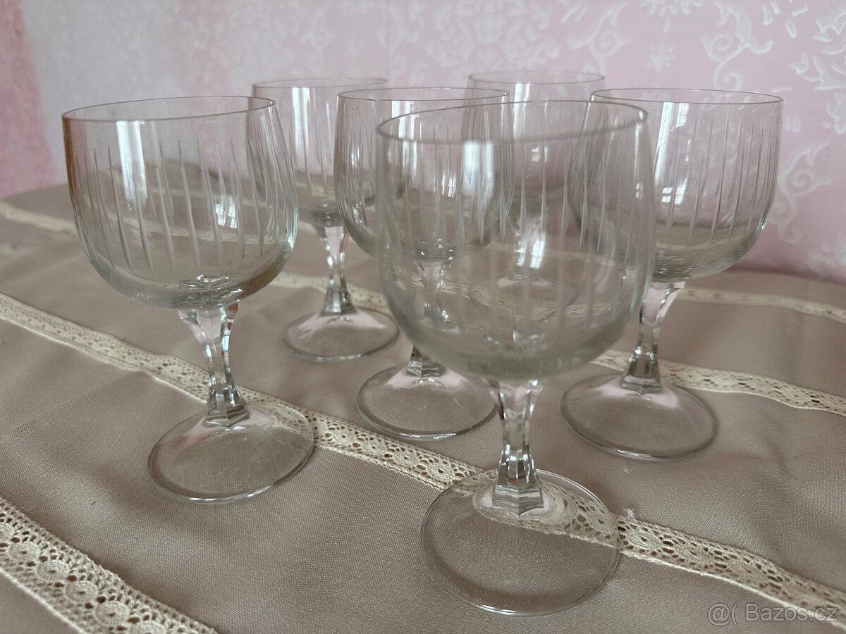 Letitý porcelán a sklo - 17