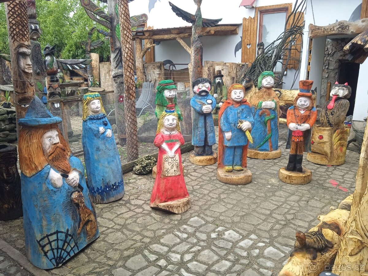 dřevěné sochy od známého sochaře - 17