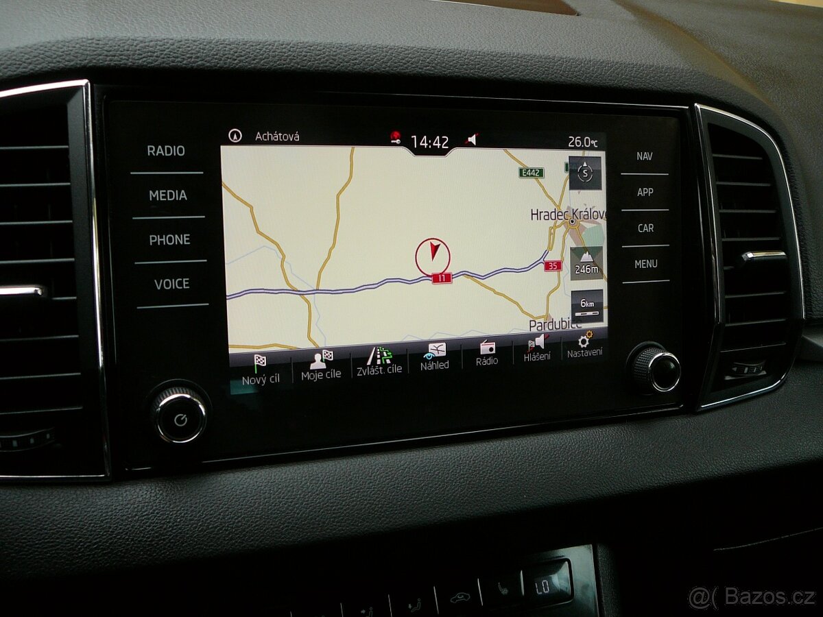 ŠKODA KAROQ 2.0 TDI 110KW 4x4 FULLLED NAV FRONT OPCPARK - 17